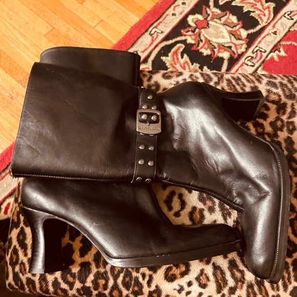 Ladies Harley Davidson
3” Heel Mid-Calf Black
Leather Boots, size 6 - Picture 10 of 12